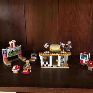 Friends Drifting Diner & Popcorn Cart